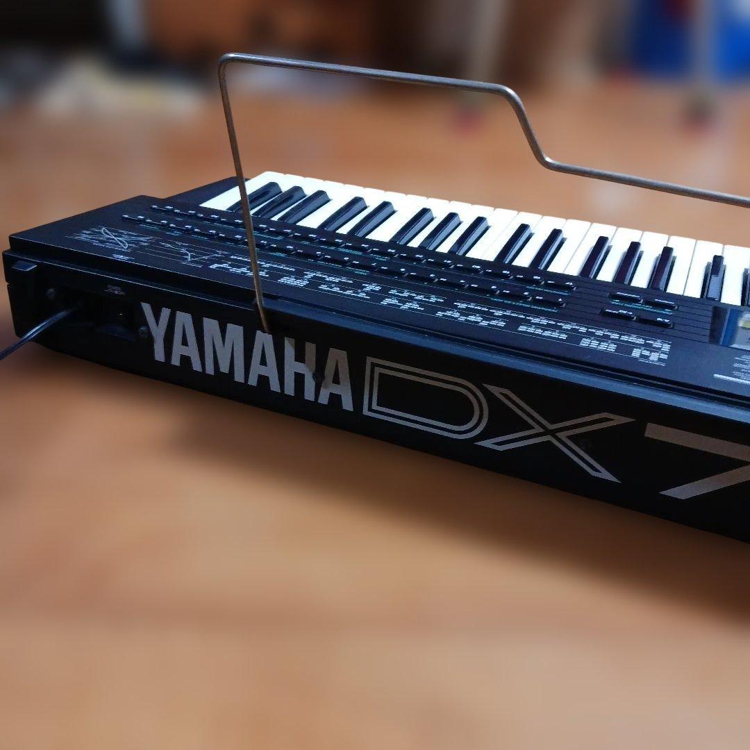 YAMAHA DX7 II-D ジャンク　譜面台　ソフトケース付き