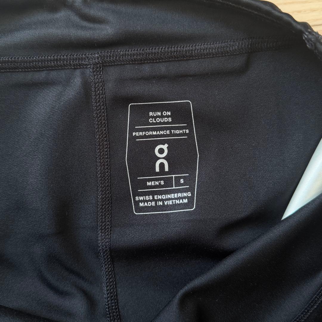 On performance tights タイツ ランニング