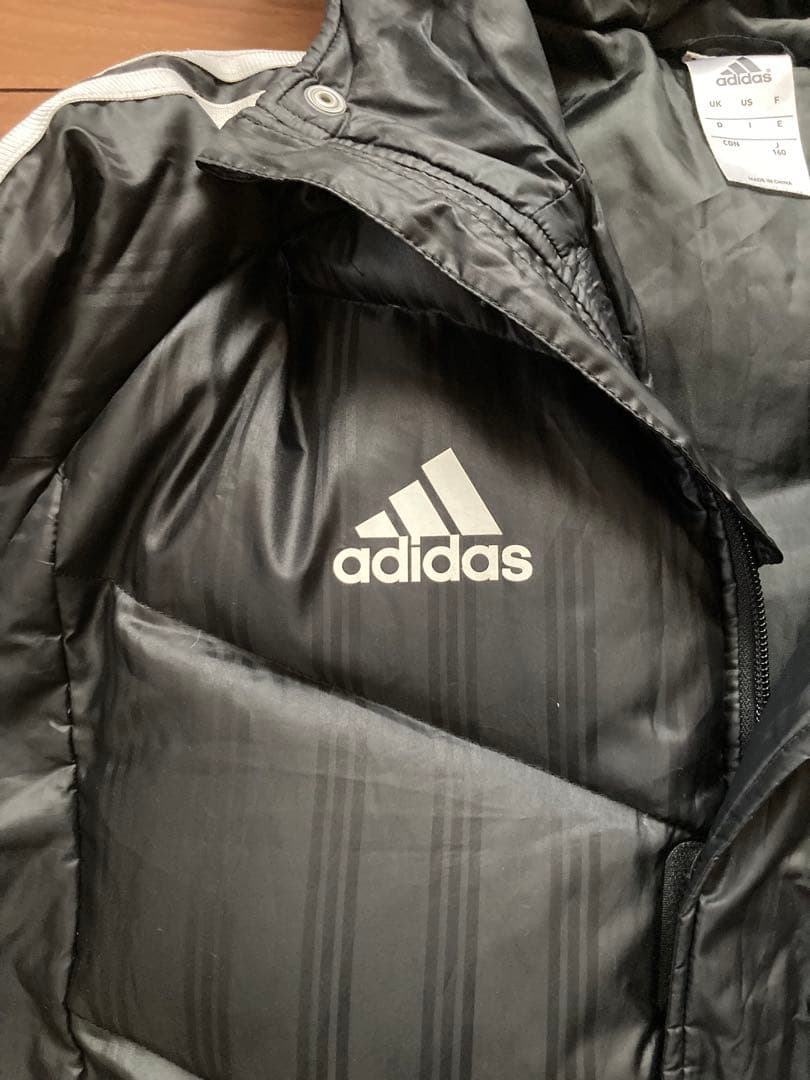 adidas ブラック ダウンコート 160サイズ