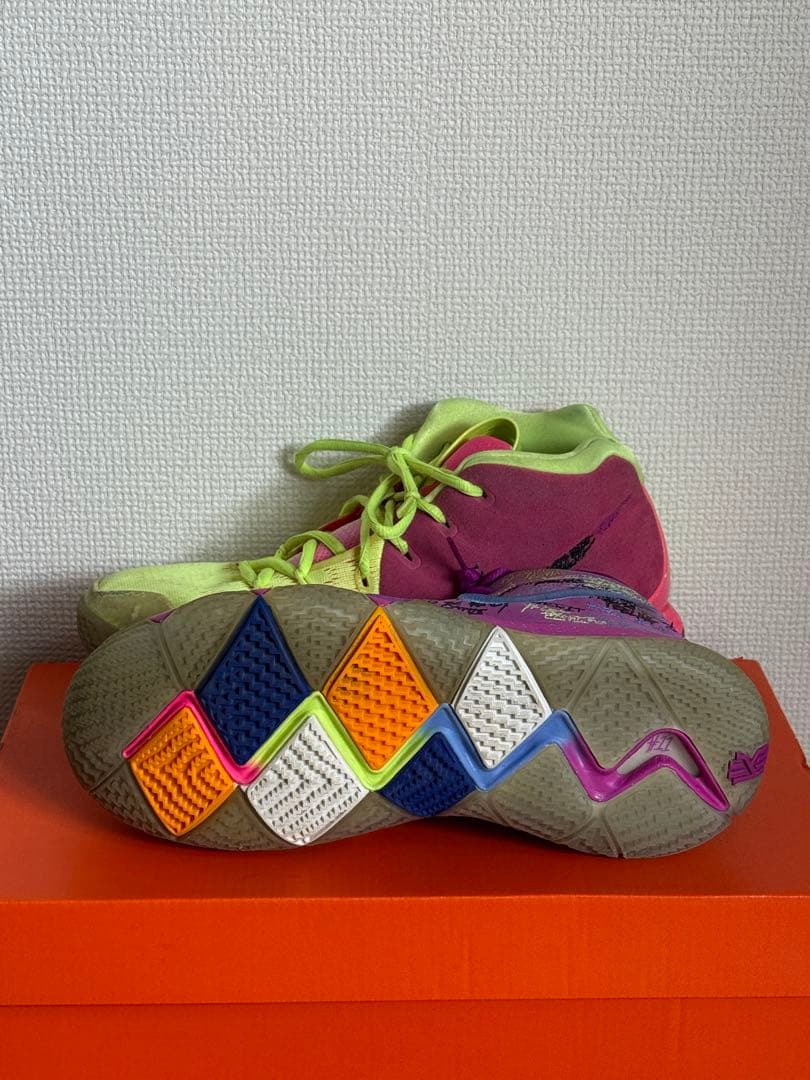 NIKE カイリー4