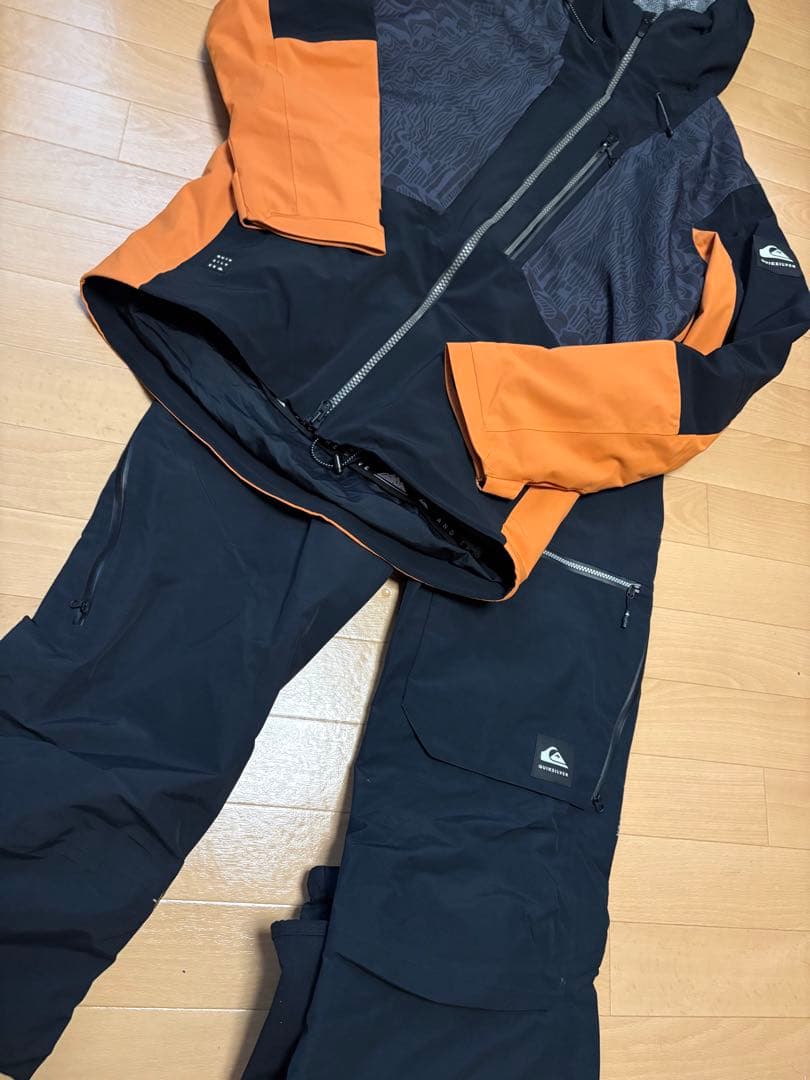 【QUIKSILVER】HIGHLINE 上下セットsize:XS 【SALE】