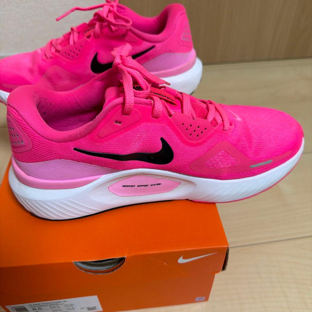 NIKE STRUCTURE 26 ピンク　25.5cm
