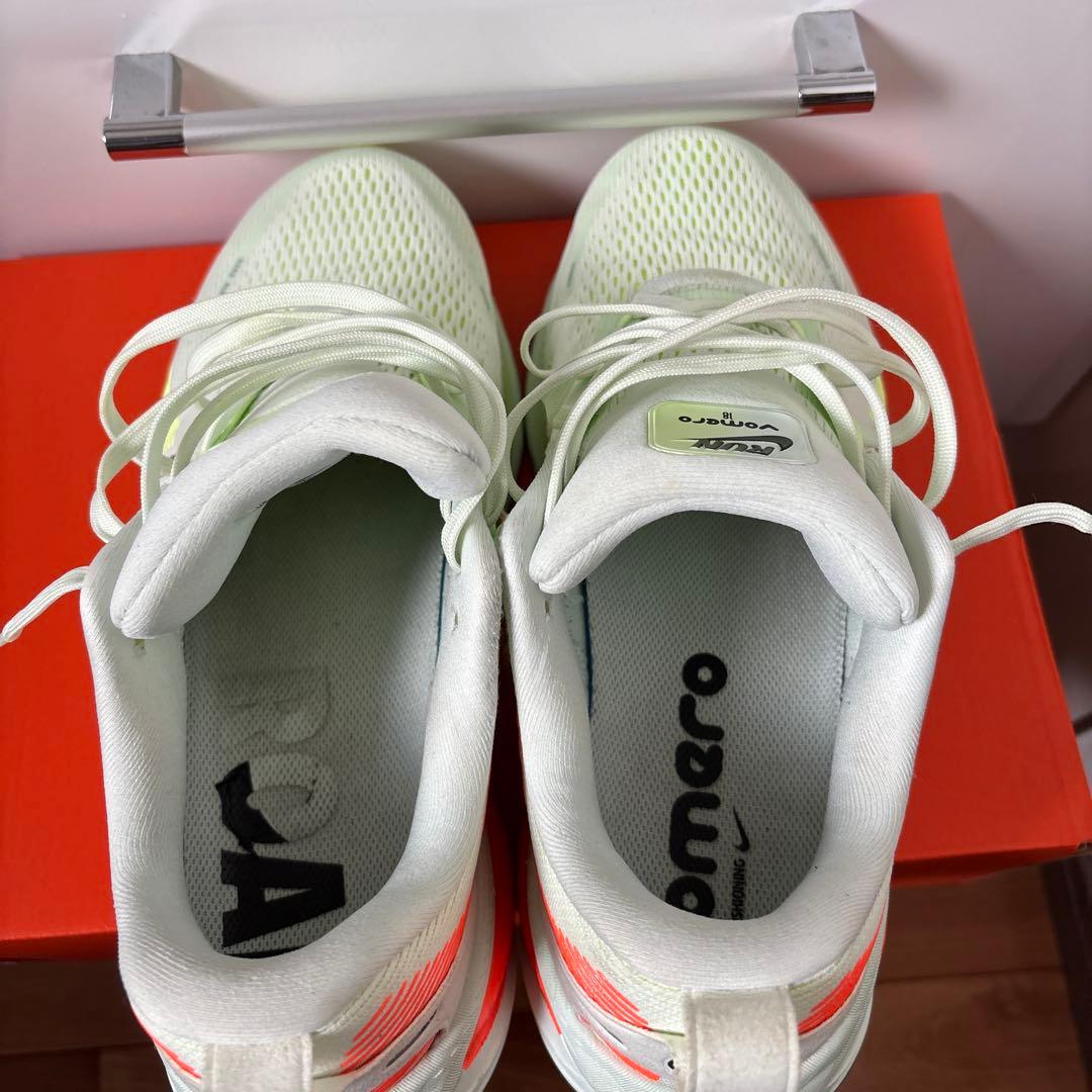 NIKE ボメロ18 26.5cm