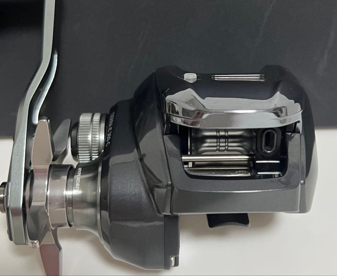 ダイワ ティエラIC 300-C DAIWA ジギング 右巻き 美品