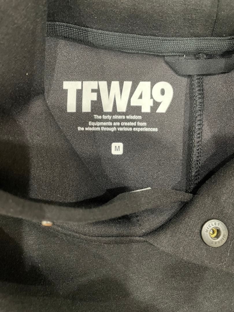 メンズウェア TFW49 THE CLUB CARDBOARD MATERIAL HOODIE