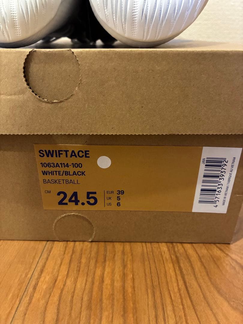 アシックス　SWIFTACE　スイフトエース　24.5cm