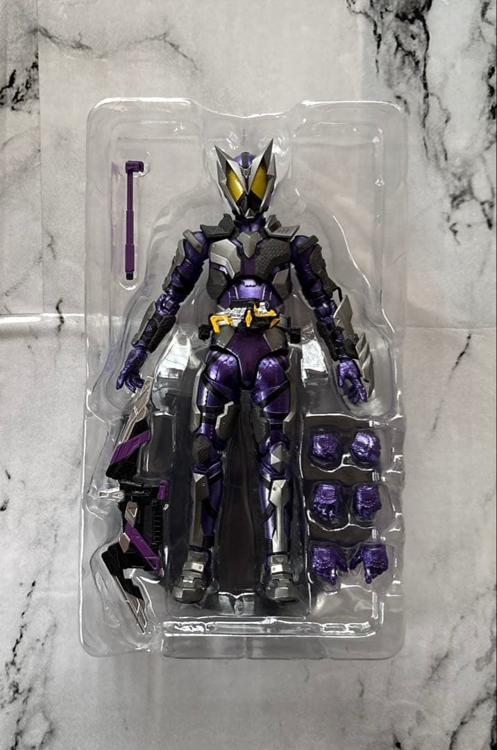 S.H.Figuarts 仮面ライダー滅　スティングスコーピオン
