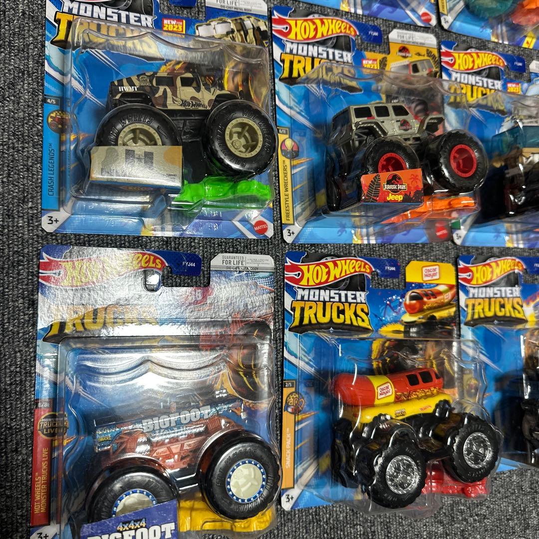 ホットウィール　モンスター　トラック　２４台　セット