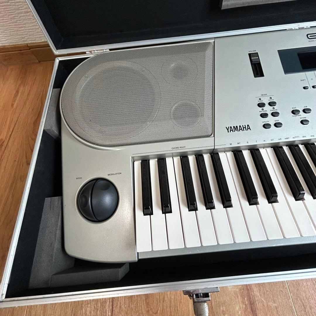 Yamaha EOS B900 シンセサイザー　ハードケース付き