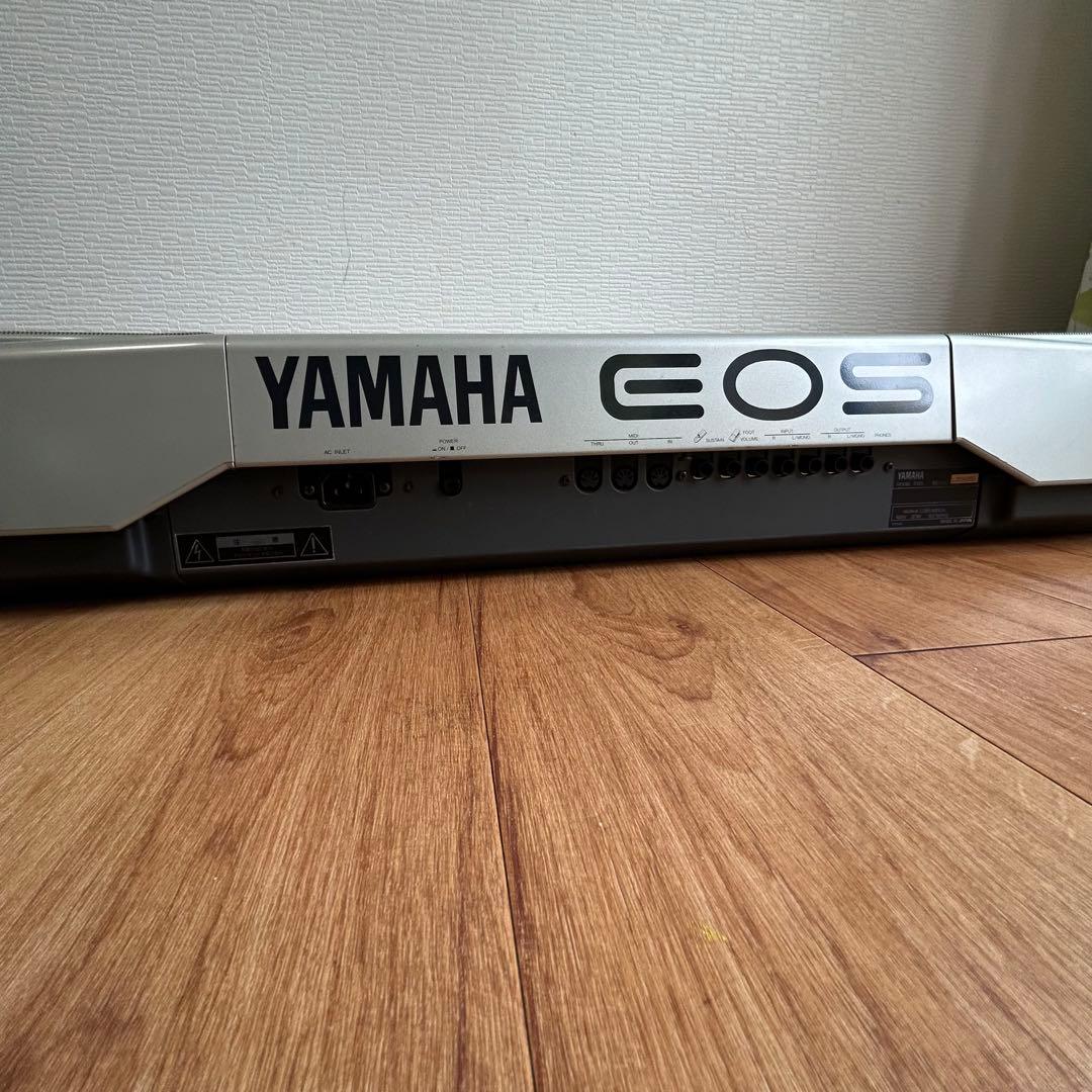 Yamaha EOS B900 シンセサイザー　ハードケース付き