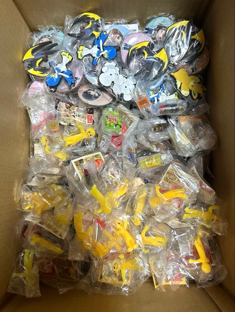 ノンジャンル　まとめ売り　カプセルトイ　330点以上