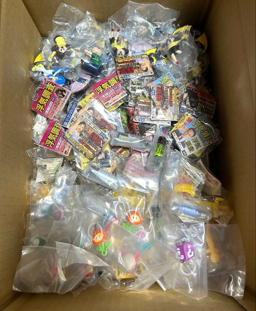 ノンジャンル　まとめ売り　カプセルトイ　330点以上