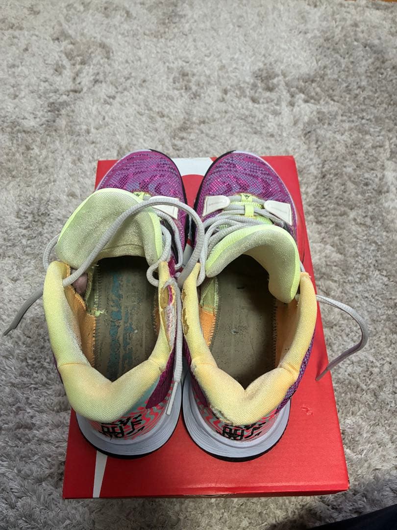 Nike Kyrie 7EPバスケットボールシューズ