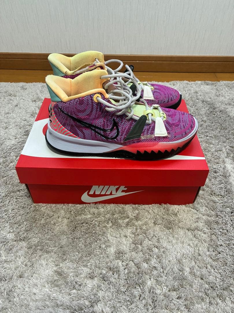 Nike Kyrie 7EPバスケットボールシューズ