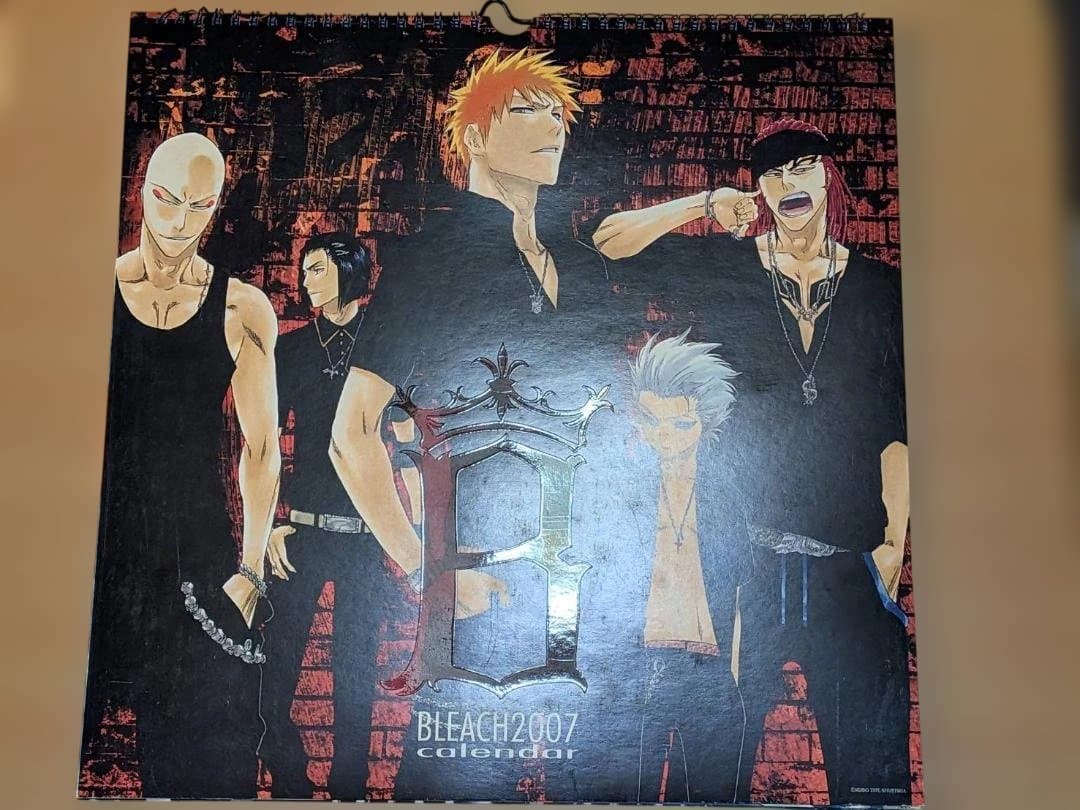 BLEACHのキャラクターが描かれた2007年のカレンダー。