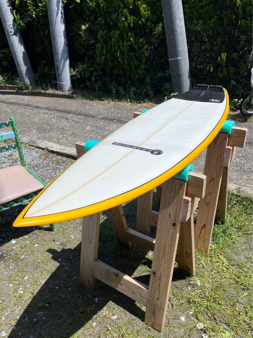 スロフサーフデザイン　5‘11“ Reunion モデル