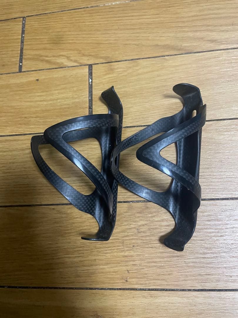 SUPACAZ スパカズ カーボン ボトルケージ