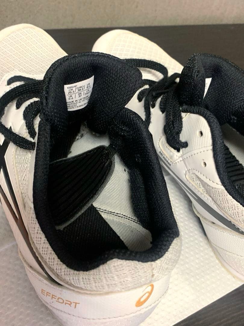 ☆ASICS☆EFFORT13 スパイクシューズ ブラック×ホワイト25.5cm