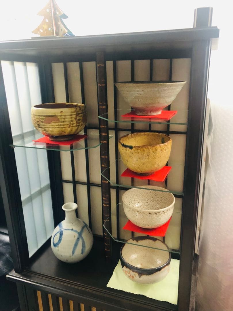 茶道を極める◼️蔵のお茶室に飾られていた、かなり可愛い抹茶専用の飾り棚、茶碗セット