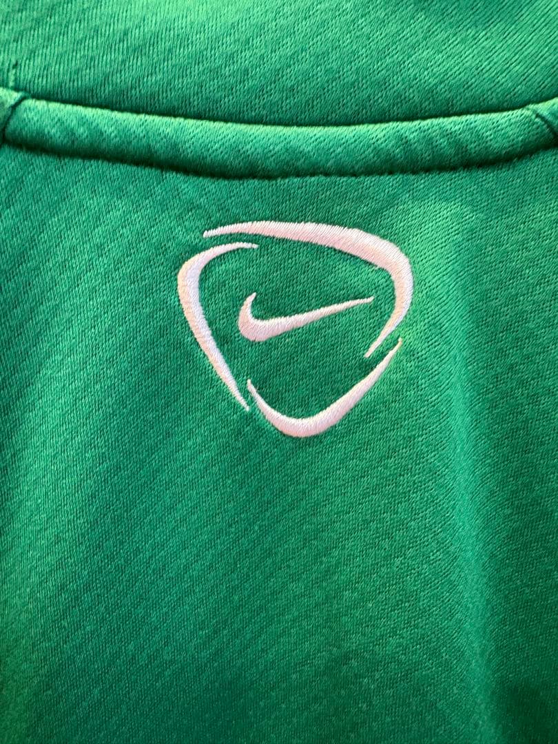 Nike 緑色 長袖ジャケット