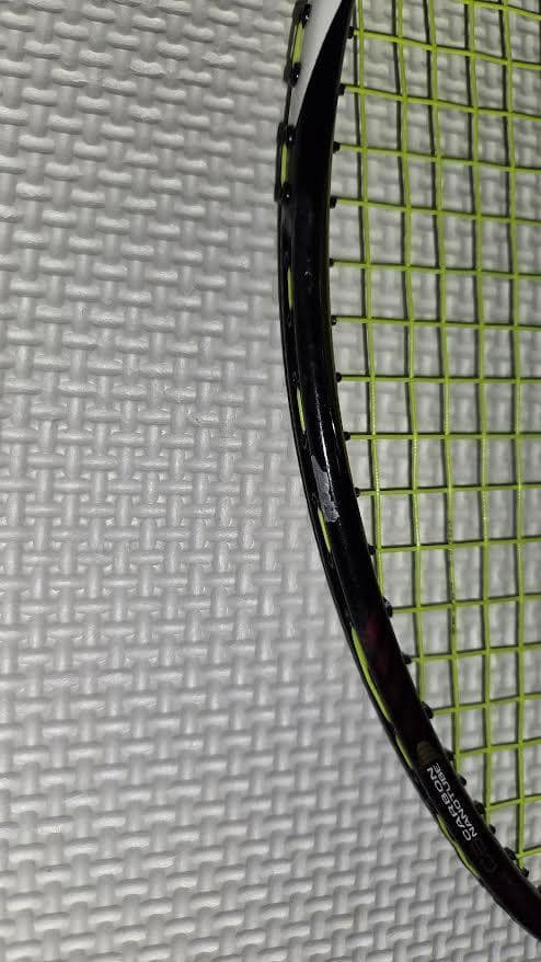 YONEX バドミントンラケット イエロー/ブラック/ホワイト