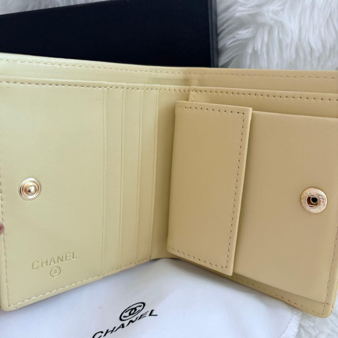 CHANE 二つ折り コンパクト 財布