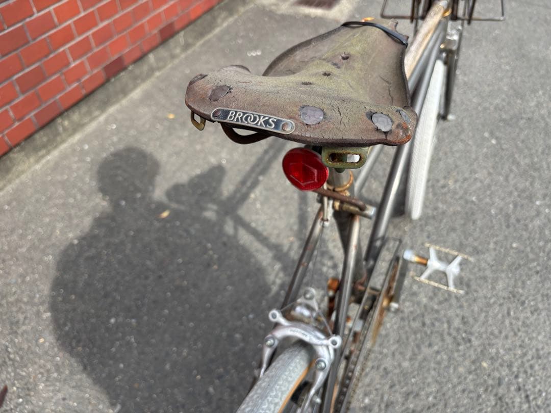 R45 レトロでヴィンテージな実用車BROOKS