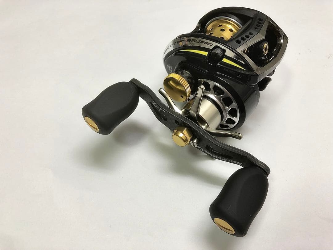 Abu GarciaレボＬＴＺ右 ＡＥ７４ ＺＰＩＢＦＣ９３０ＰＲＯｉｋ　今江
