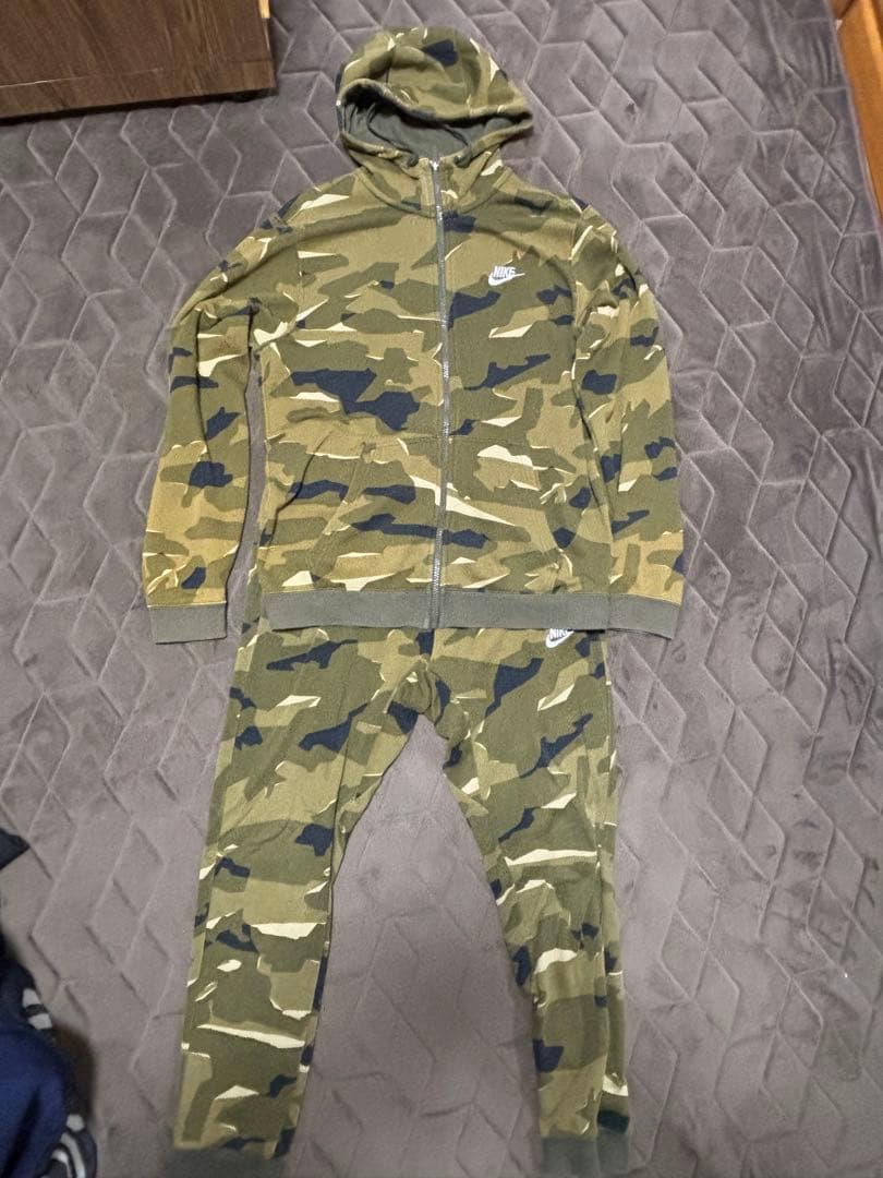 Nike 迷彩柄 ジャージ上下セット　セットアップ