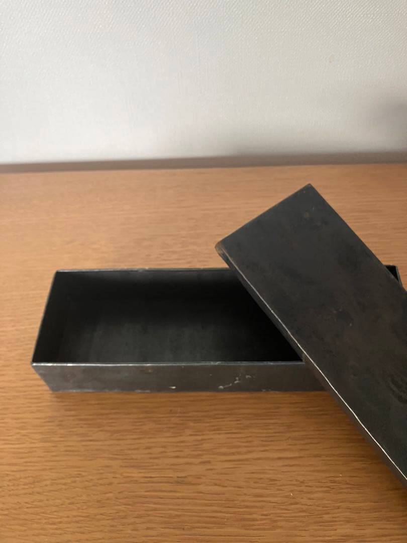 ババグーリ　鉄の小物入れ