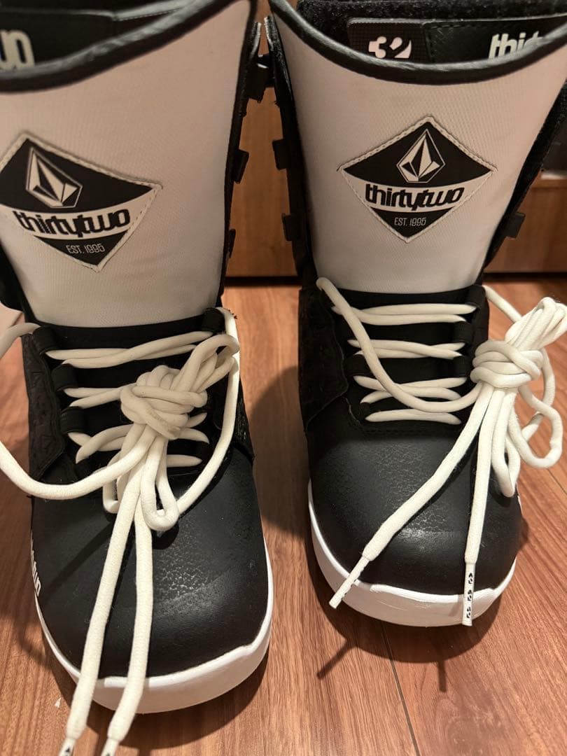 THRTYTWO RASHED VOLCOM スノーボード　ブーツ　グラトリ