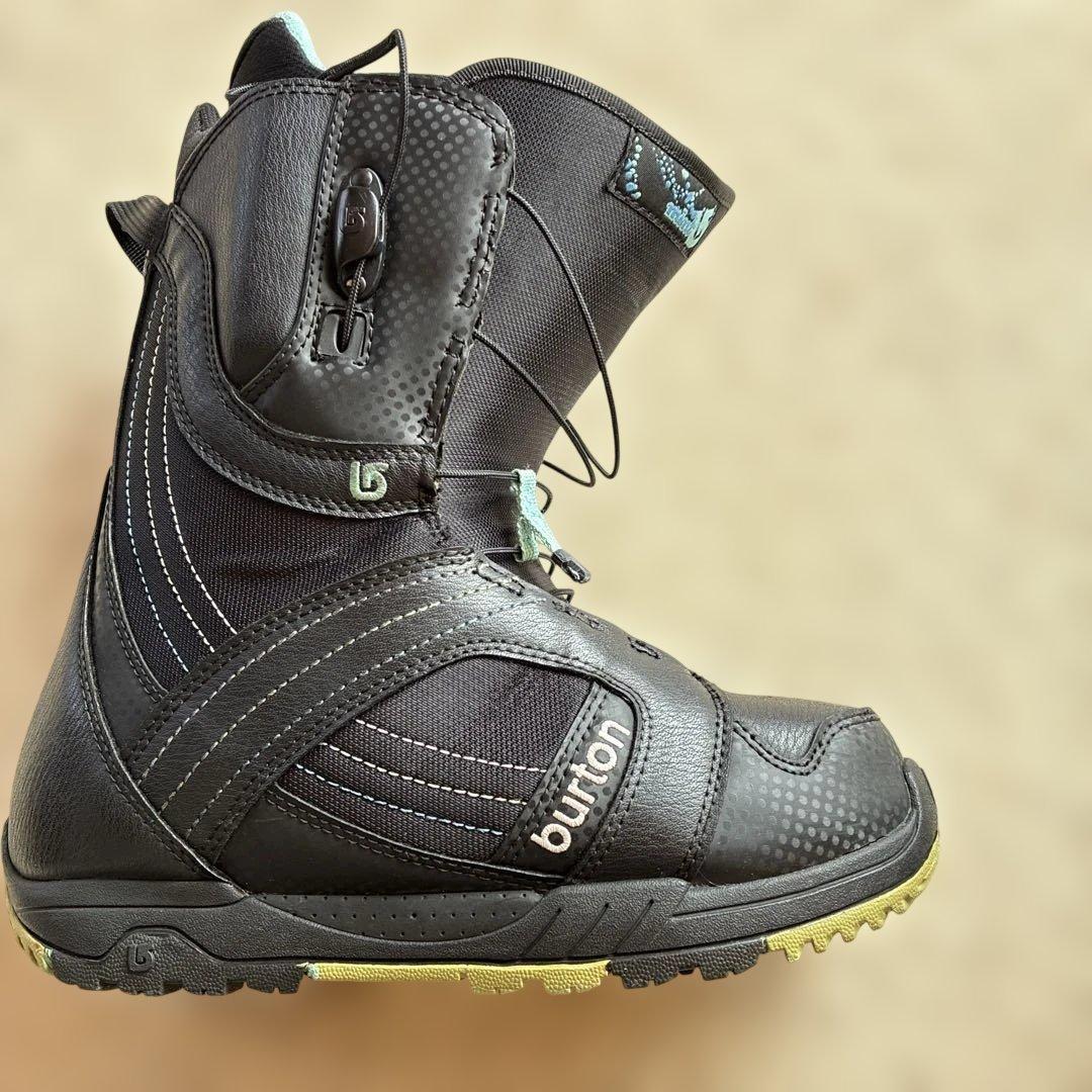 burton スノーボードブーツ　24cm