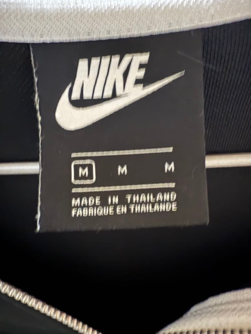浦和レッズ　NIKE パーカー Mサイズ
