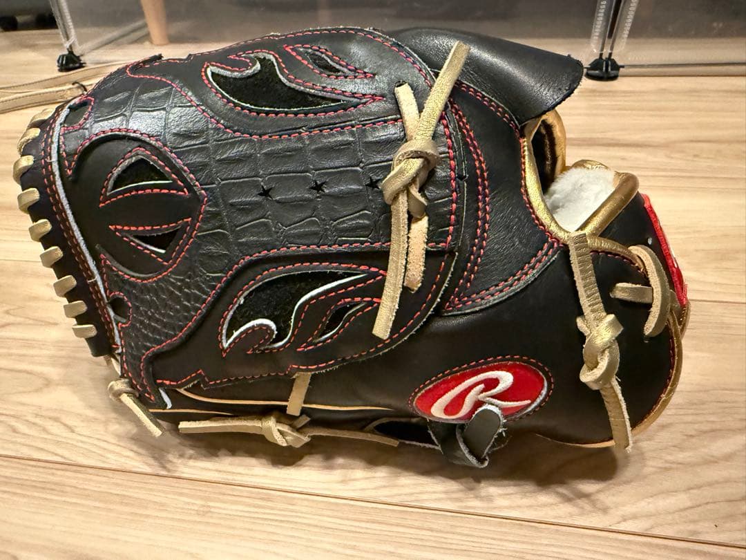 【限定仕様】ローリングス 山﨑康晃モデル 左投手用 軟式グラブ ウィザード02