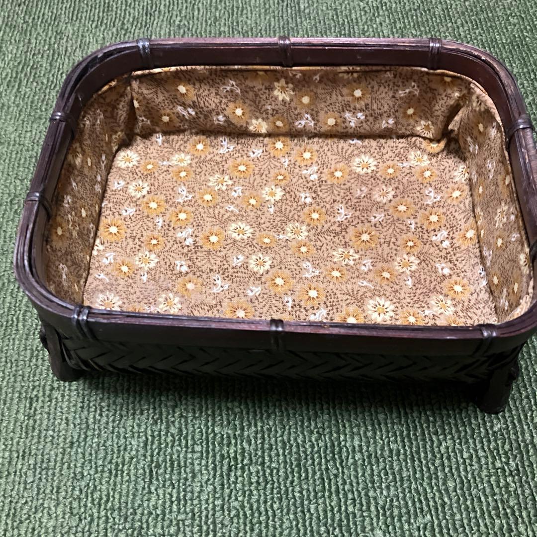 竹籠　平籠　竹細工　足つきバスケット　アジアン雑貨