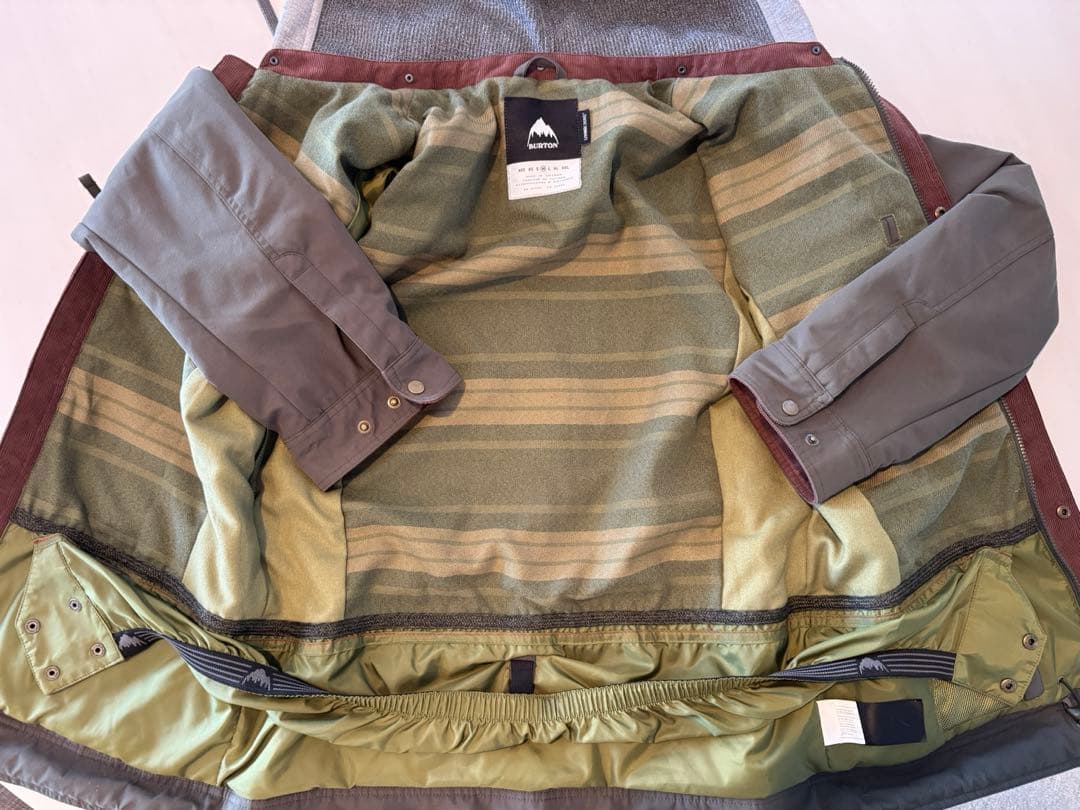 【Burton】スノーボードウェア 上下セット メンズM/S 2回着用