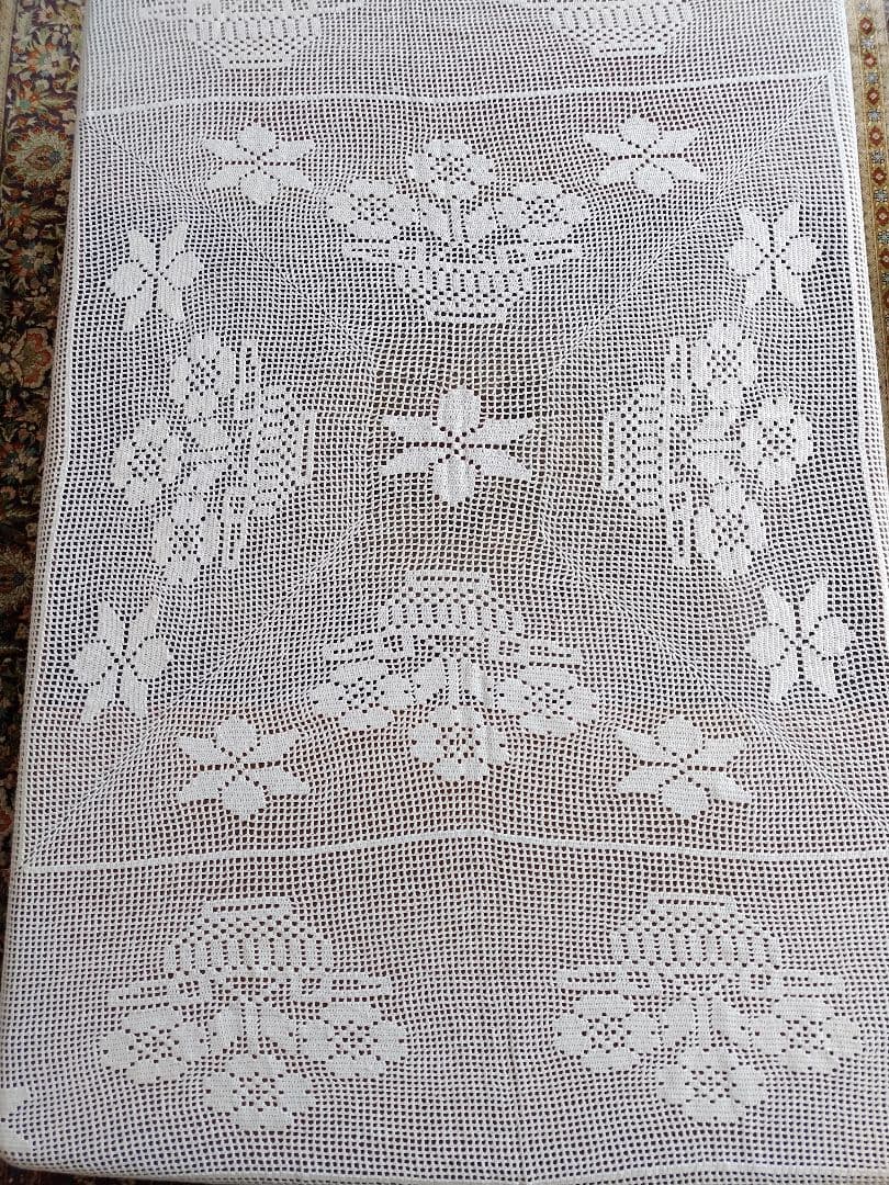 白い花柄レーステーブルカバー ハンドメイド　ビンテージ