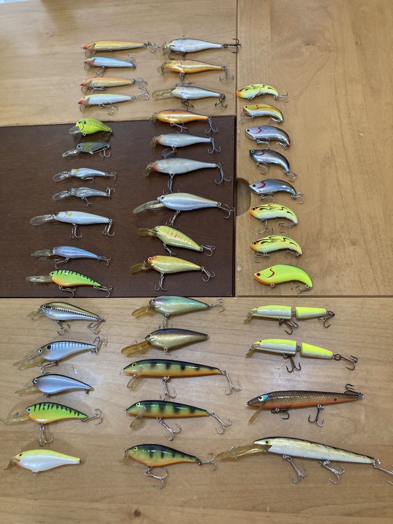 タックルボックス ＋　オールドルアー165個
