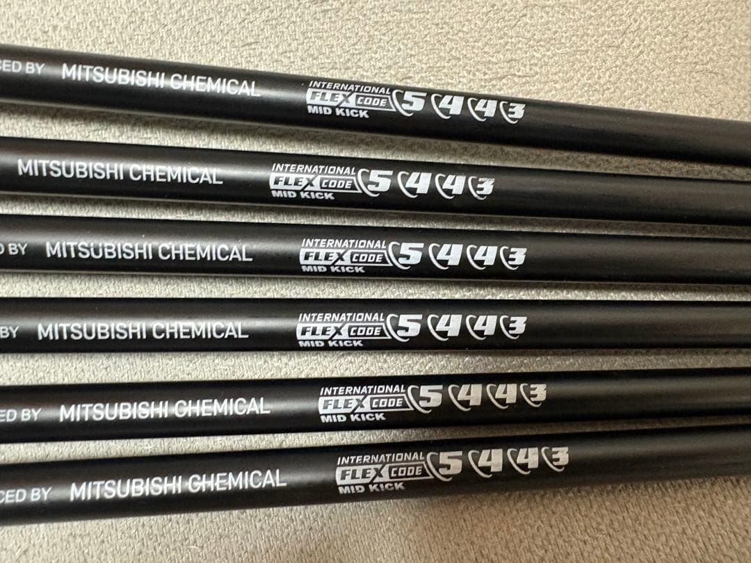 スリクソン　Diamana ZXiカーボンシャフト6本セット（5I〜PW）