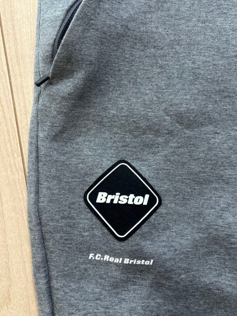 FCRB 25 A/W TECK SWET セットアップ