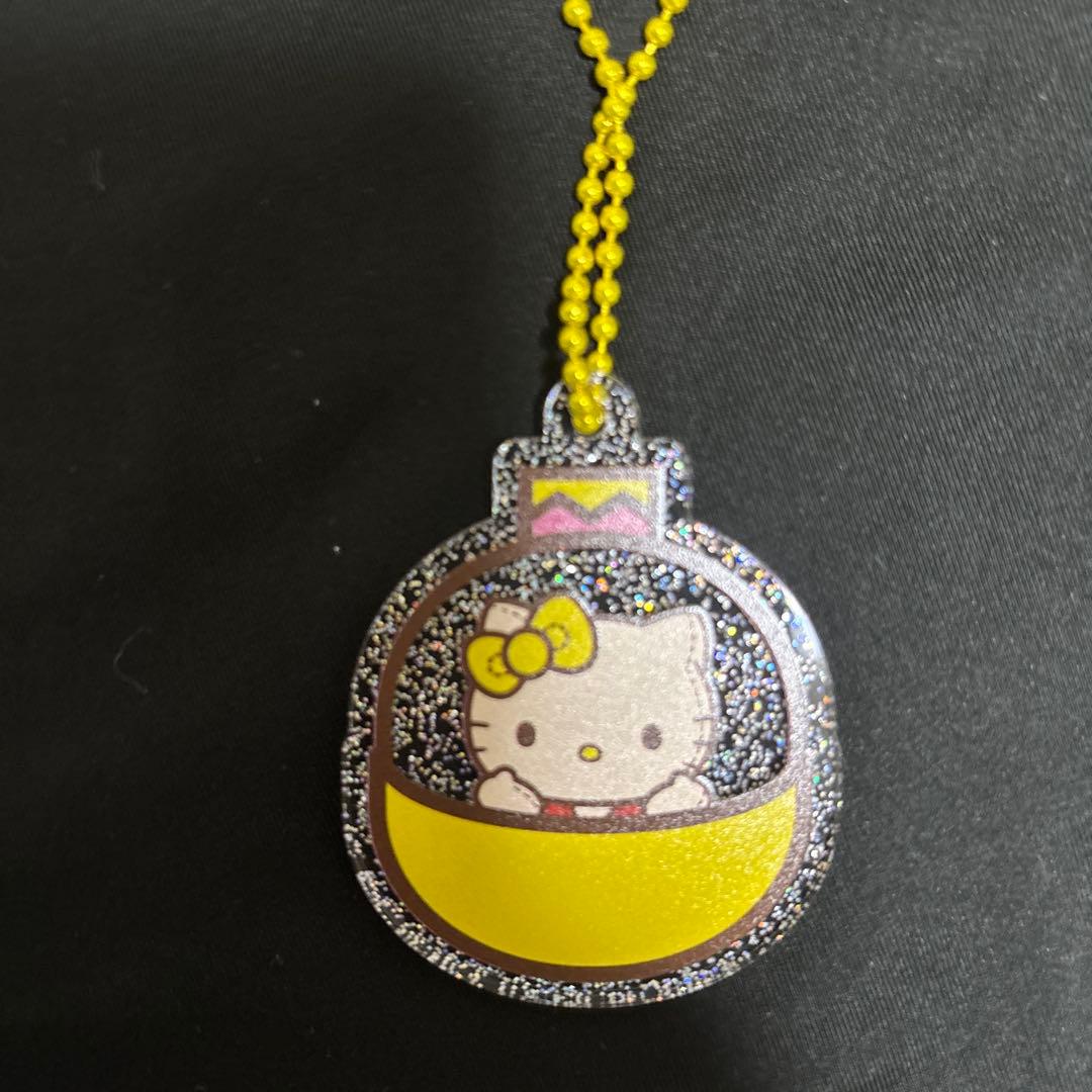 ルミネ限定。ハローキティ クリスマスオーナメントキーホルダー