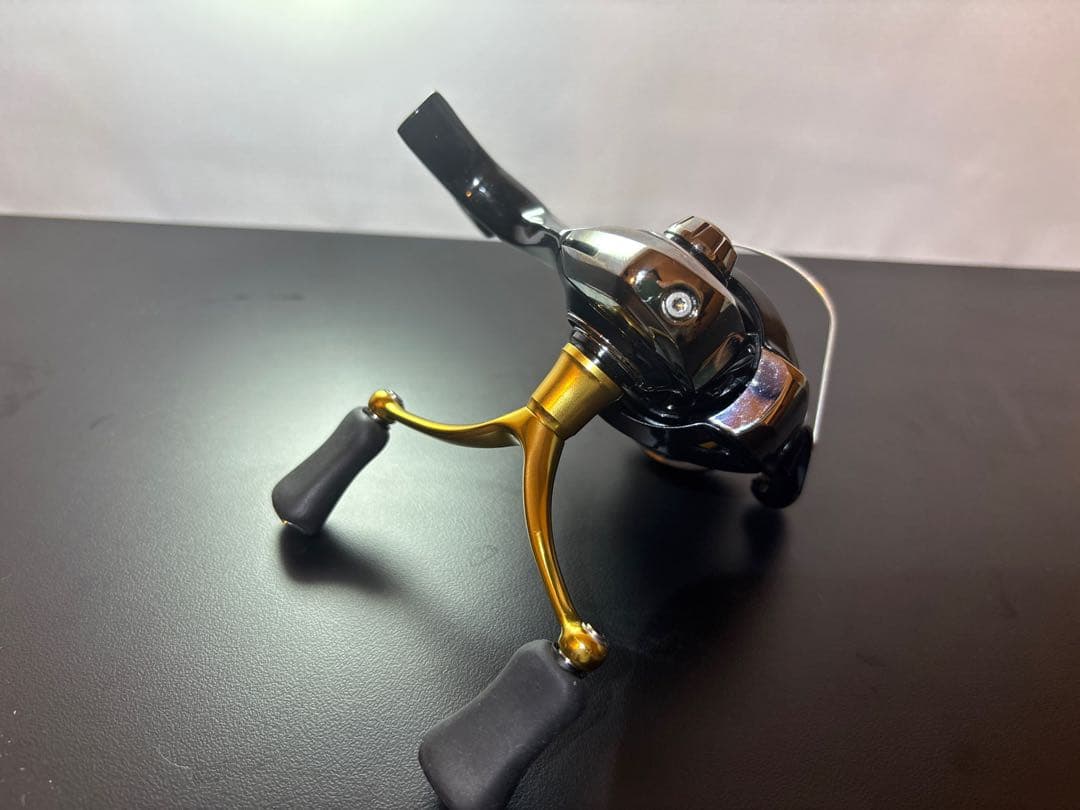【匿名配送】ダイワ 23レガリス LT2500S-DH【一度のみ使用、実釣果有】