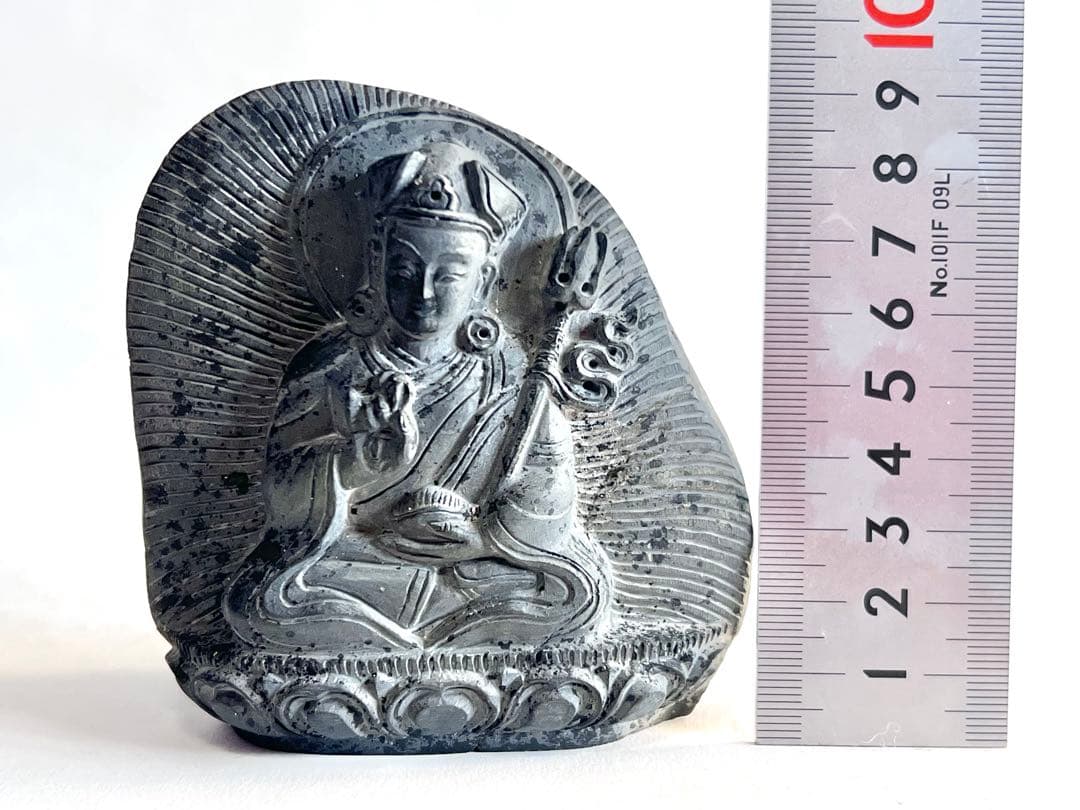 ネパール産 サリグラム アンモナイト 化石 仏神 彫刻