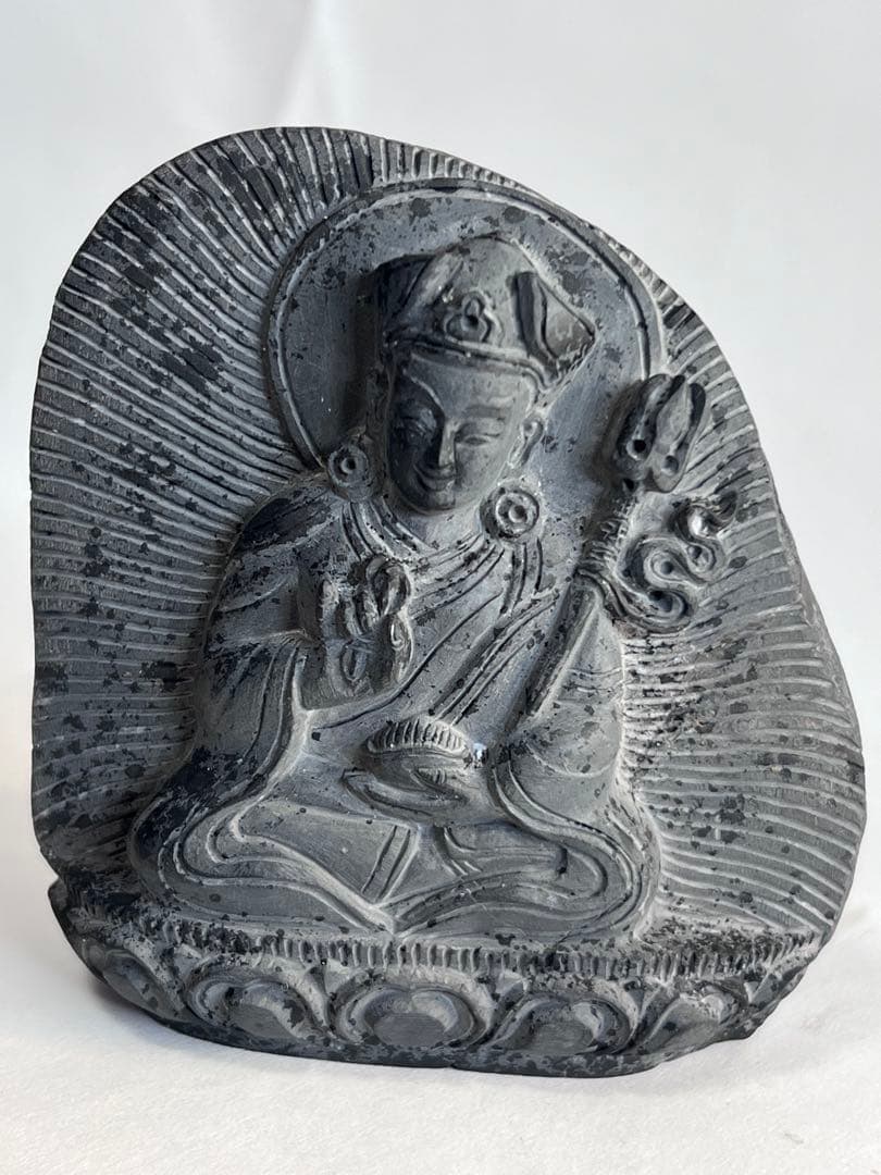ネパール産 サリグラム アンモナイト 化石 仏神 彫刻