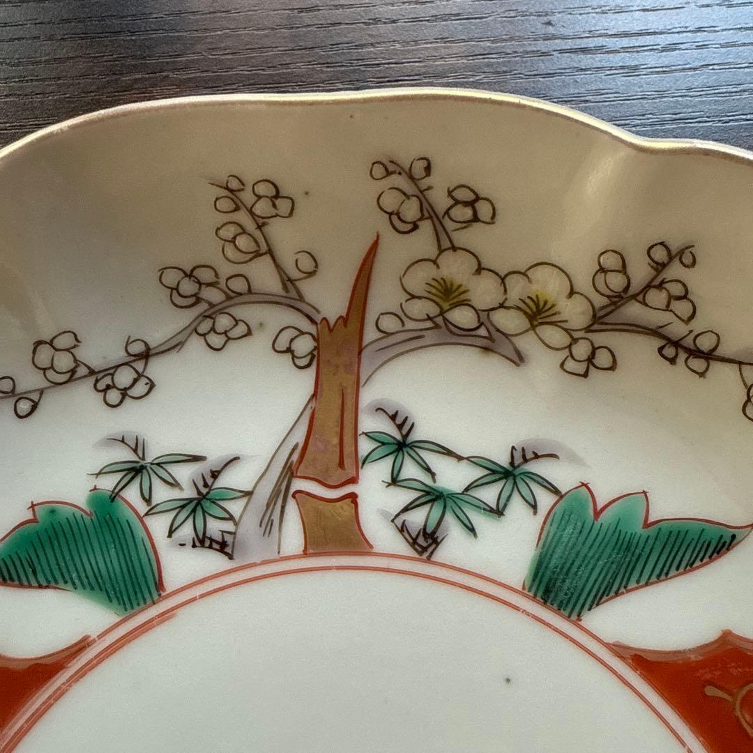 明治時代、伊万里、手描き、「松竹梅と巻子」色絵、金彩、即購入OK、すぐに匿名発送