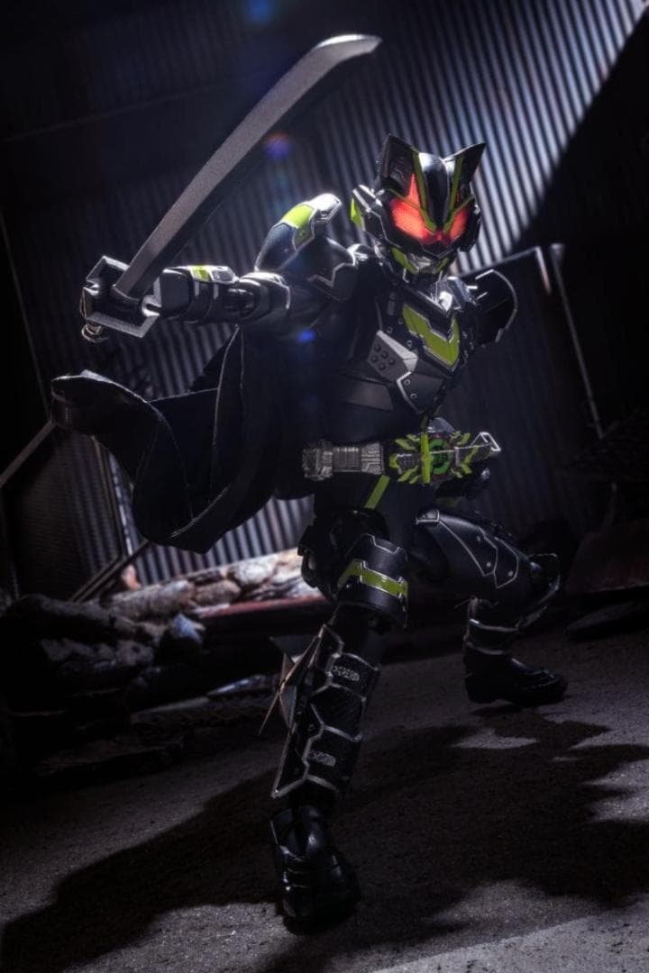 S.H.Figuarts 仮面ライダータイクーン ブジンソード+ワイヤー入マント