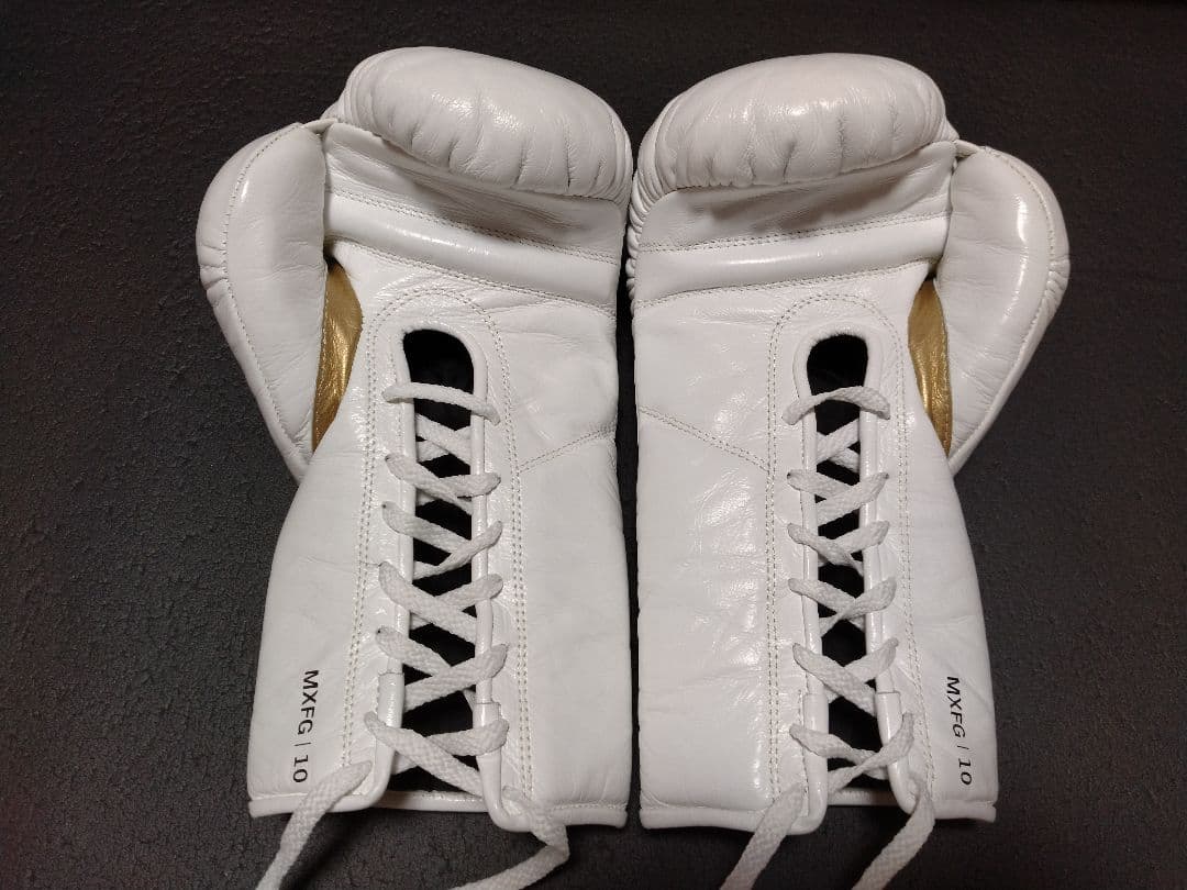 EVERLAST ボクシンググローブ ホワイト 10オンス