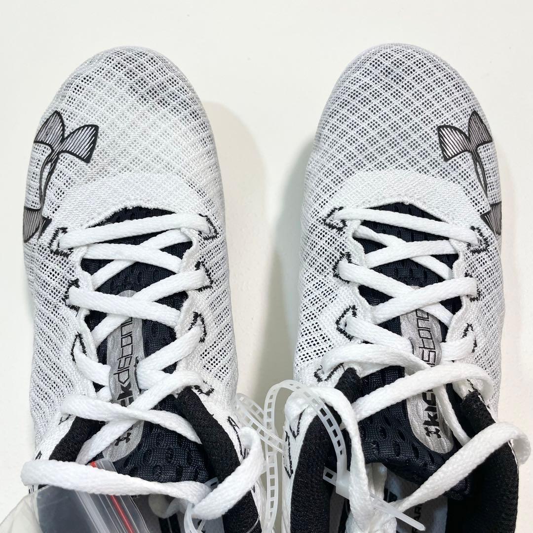 アンダーアーマー 陸上スパイク 27cm Kick Distance 4 白