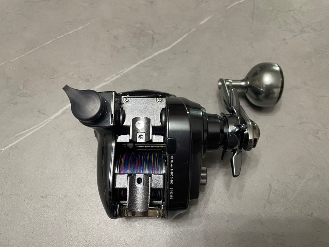 【新品・未使用】 Daiwa SEABORG 200JL 電動リール