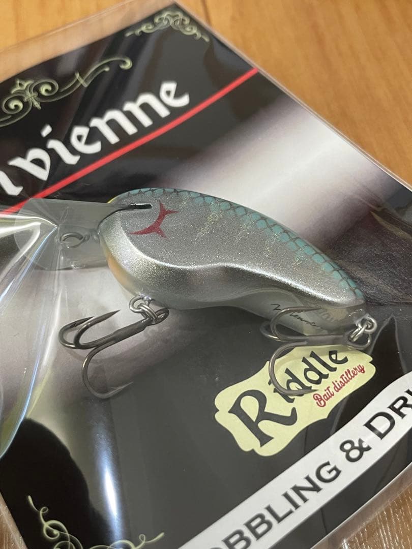 ルアー・フライ Riddle bait Vivienne Fish Jewels